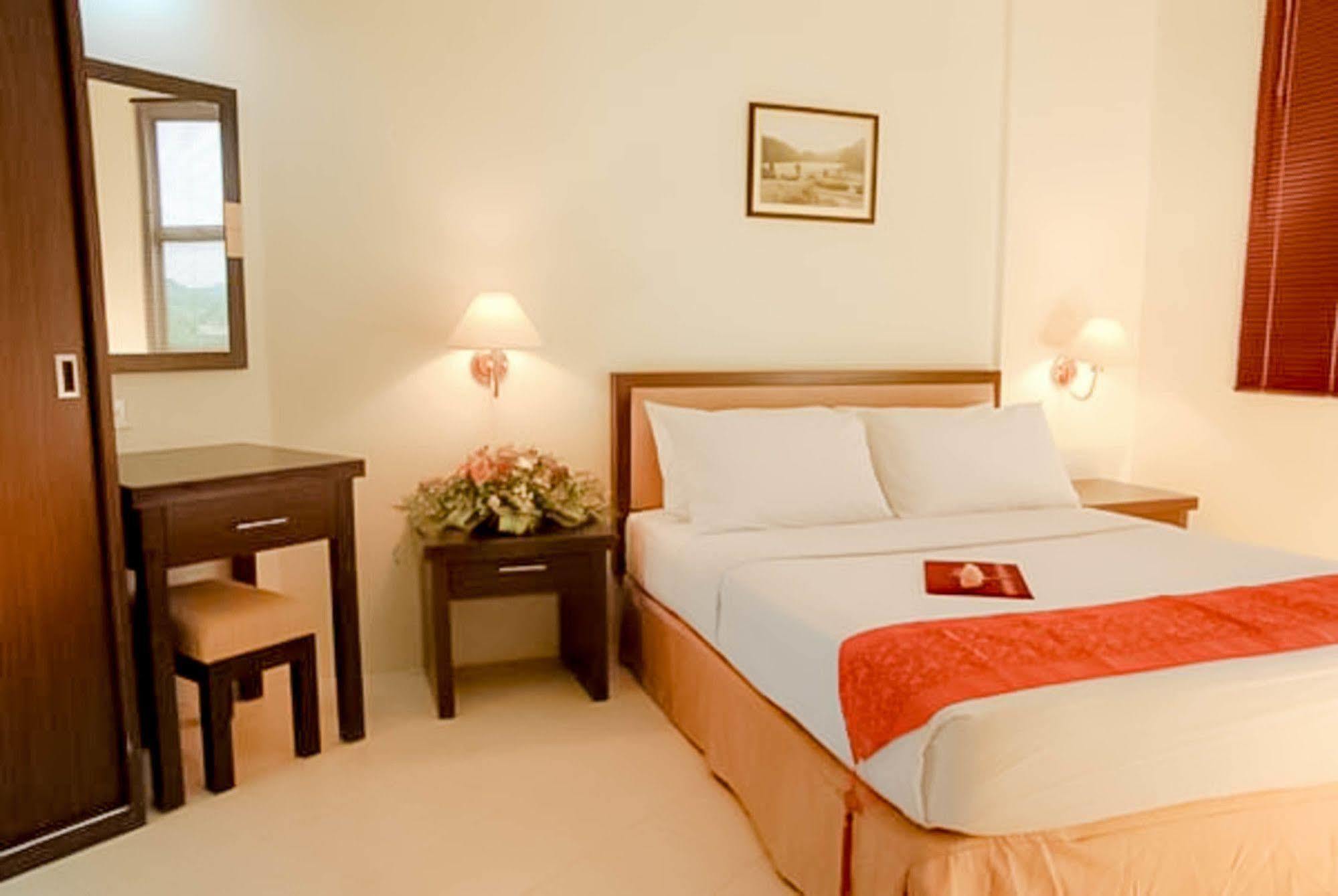 Bdb Darulaman Golf Resort Alor Setar Exterior foto